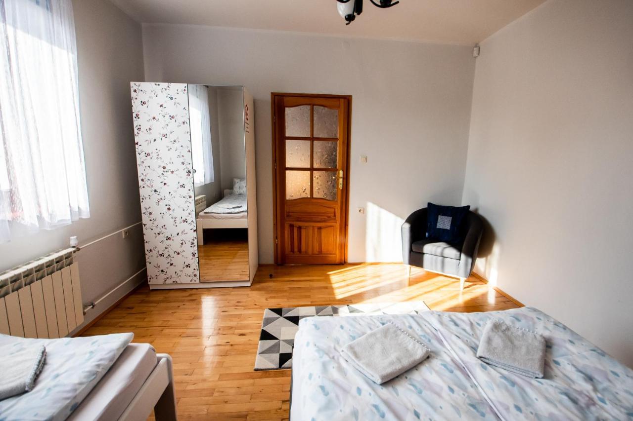 Cracow Family House Villa Красков Екстериор снимка